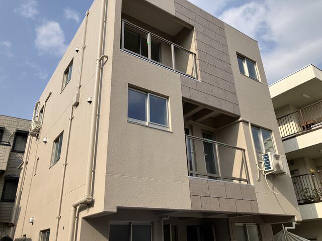建物外観　落ち着いた雰囲気の外観です