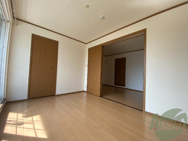 居室・リビング　広ーいリビングなのでゴロゴロくつろげそうです