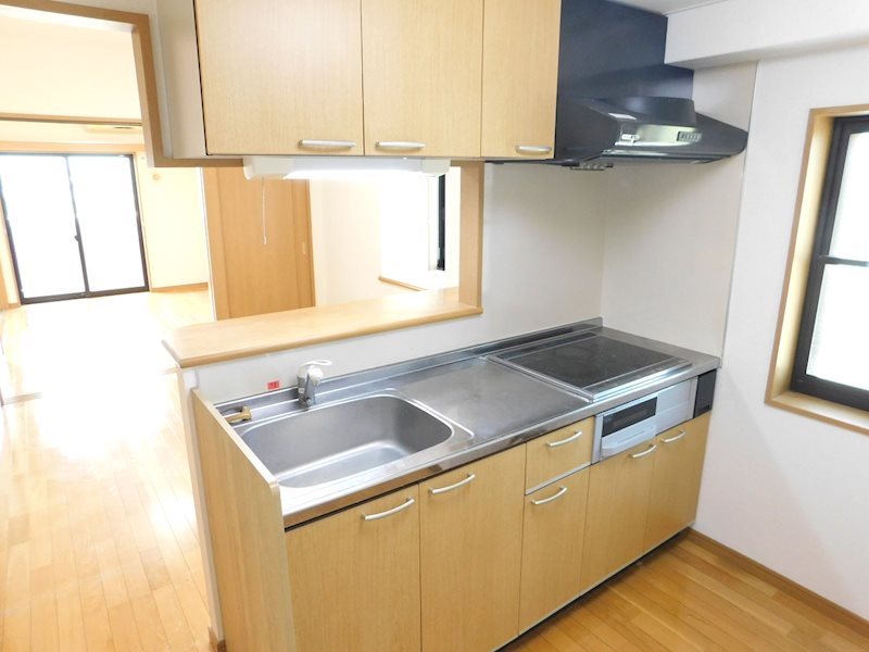 キッチン　同タイプのお部屋の写真です。