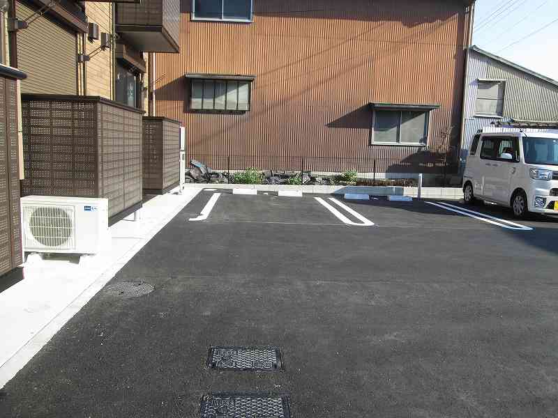 駐車場　同型タイプ