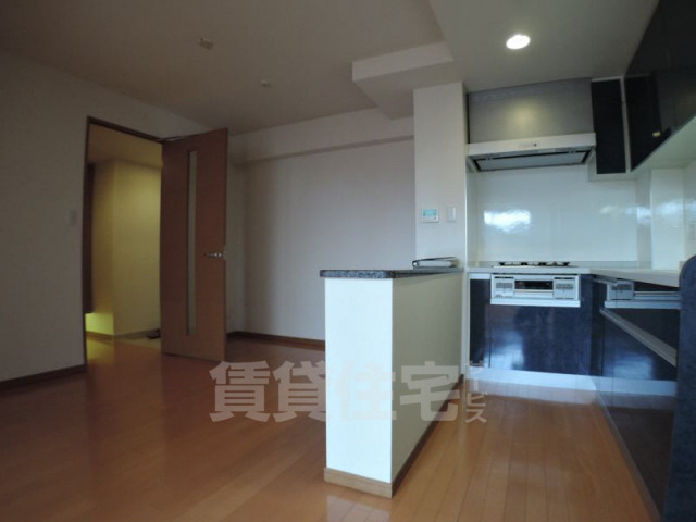 リーガル京都御所東の居間写真