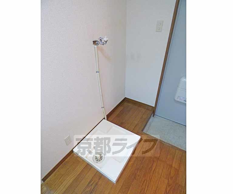 その他設備　洗濯機が置けます。