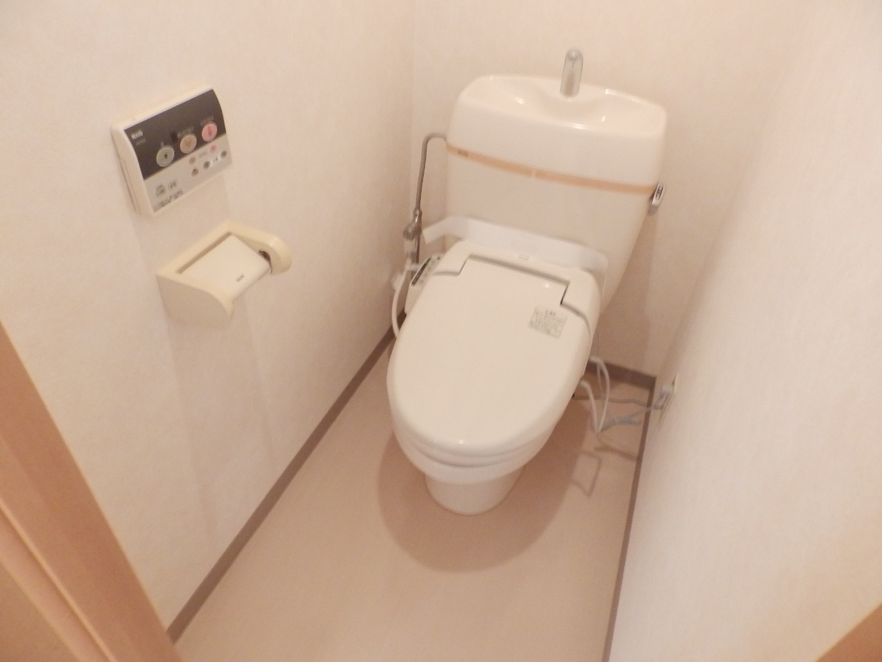 トイレ　ウォシュレット