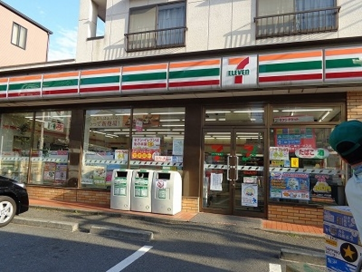 コンビニ　セブンイレブン世田谷上馬4丁目店（コンビニ）まで313m