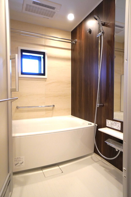 バス・シャワールーム　※写真は同タイプ住戸です。