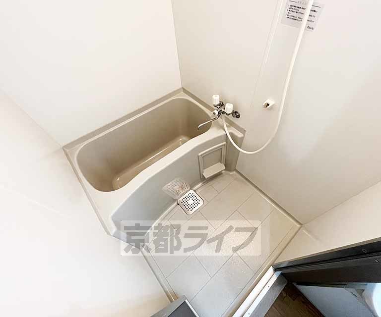 バス・シャワールーム　ゆったりくつろげるお風呂です。