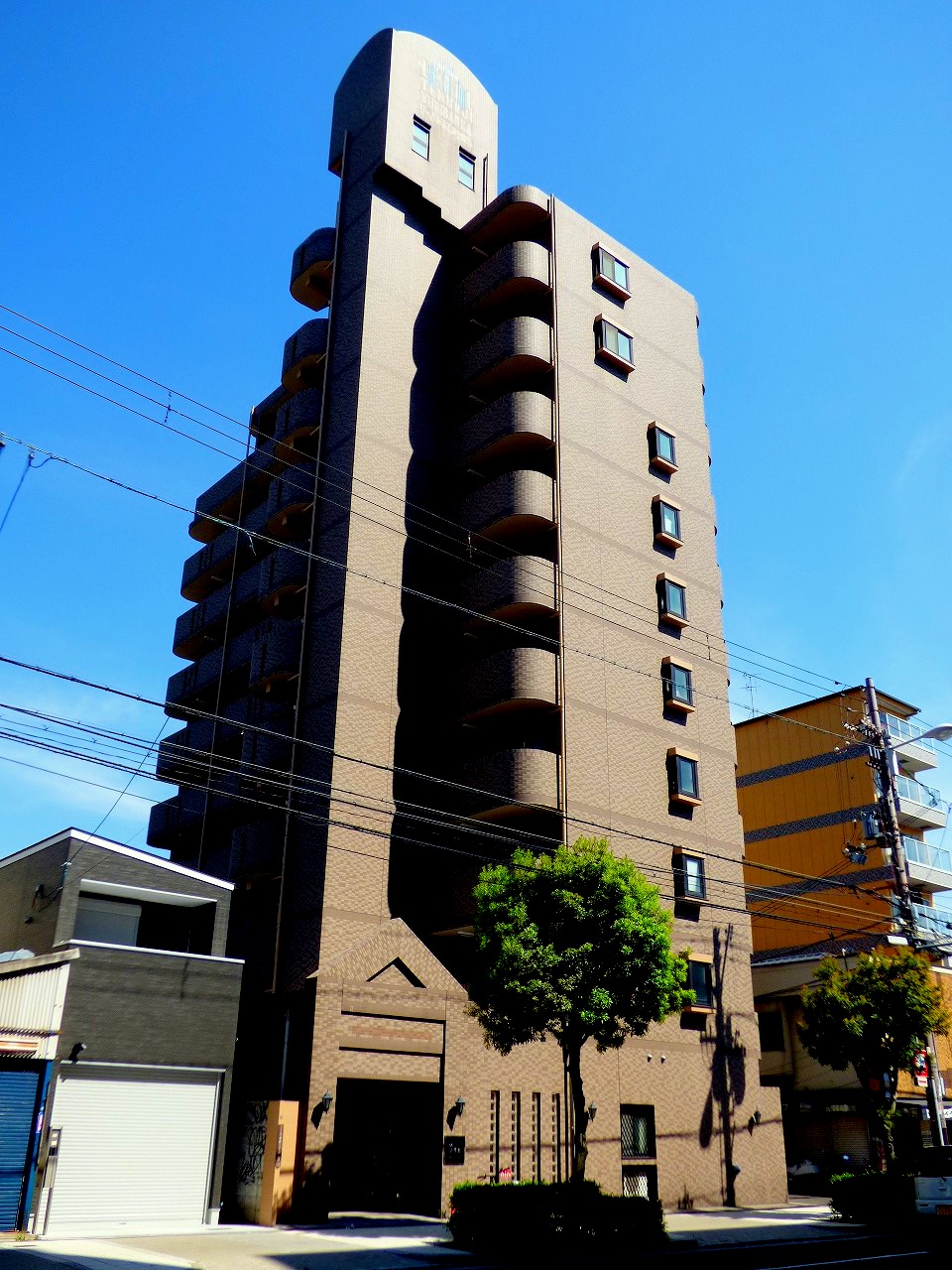 大阪市天王寺区下寺町のマンションの建物外観