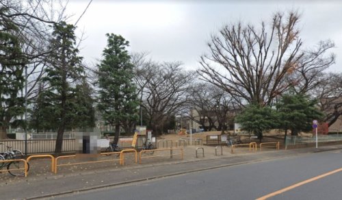 【朝霞台ハイツの公園】