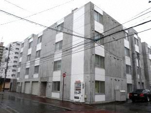 札幌市豊平区月寒中央通のマンションの建物外観