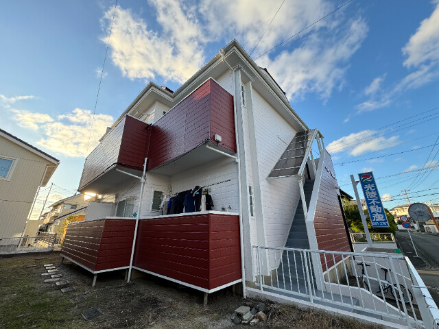 ウイング美和台の建物外観