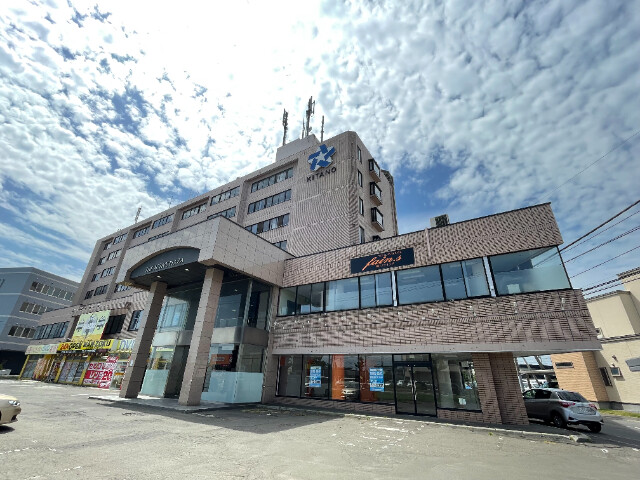 札幌市厚別区上野幌一条のマンションの建物外観