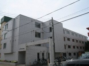 札幌市中央区宮の森二条のマンションの建物外観