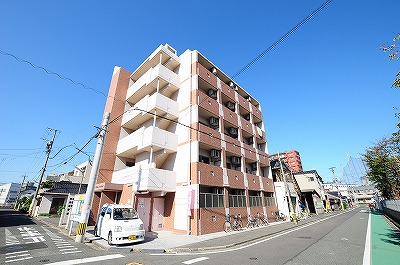 吉野町ワンルームマンションの建物外観