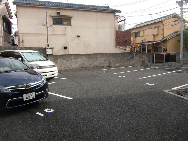 リベルテスミダの駐車場