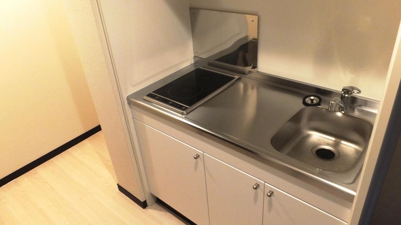 キッチン　２口コンロ付きラジエントヒータを設置