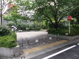 【渋谷プロパティータワーの公園】