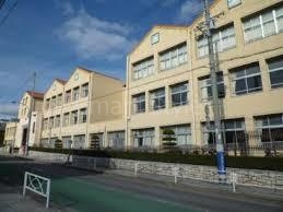 【メゾン　ド　カルムIIIの小学校】