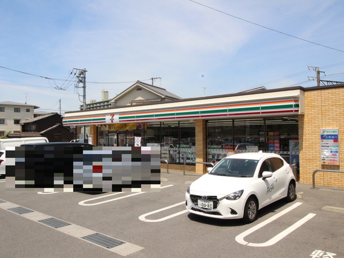 コンビニ　セブンイレブン広島青崎店（コンビニ）まで340m