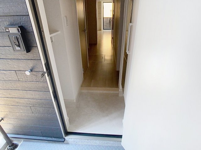 玄関　2025年7月撮影※現況を優先します。