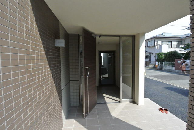 エントランス　オートロック付のエントランス