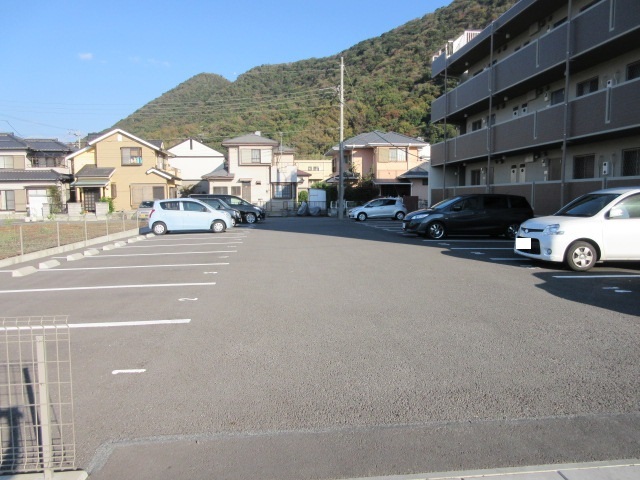 駐車場　※空き要確認