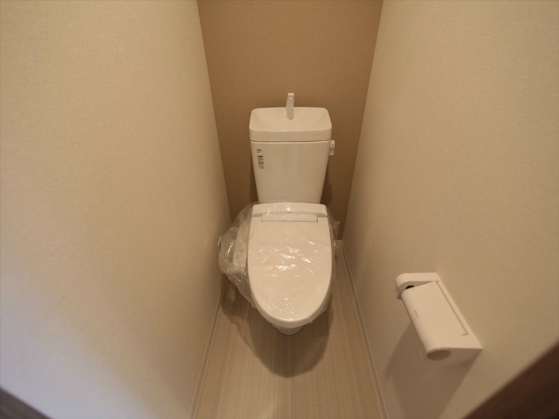 トイレ　温水洗浄暖房便座付トイレ