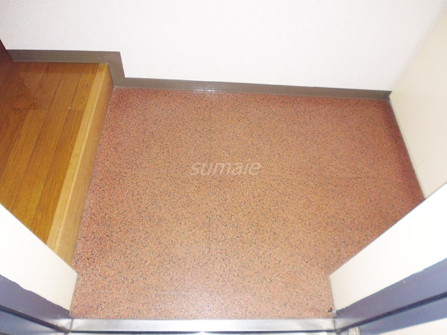 玄関　玄関はこの様になっております！！