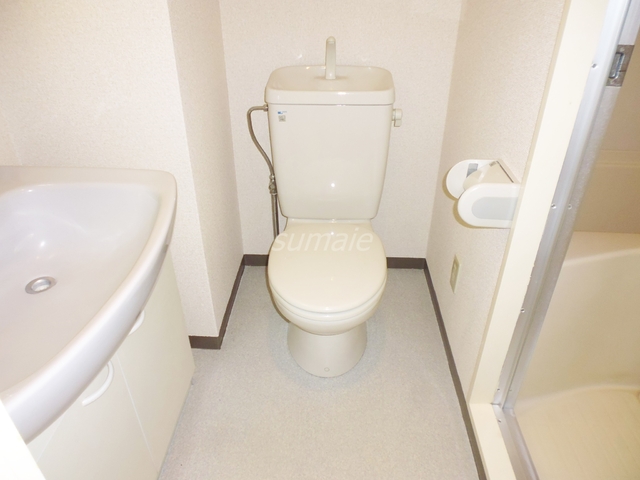 トイレ　バストイレ別です♪