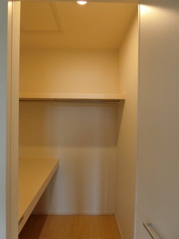 収納　イメージ201号室の写真（反転あり）