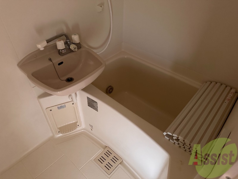 バス・シャワールーム　こちらのお風呂で、すぐにお使い頂けます。