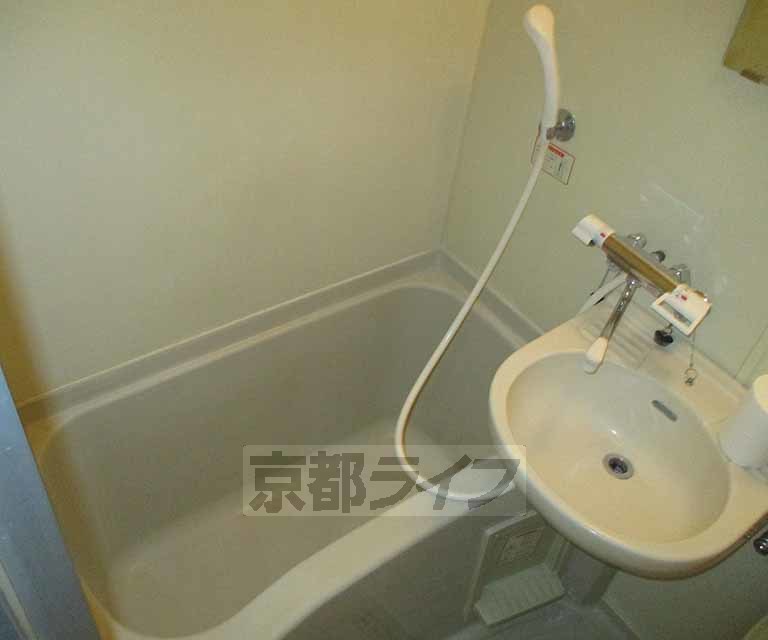 バス・シャワールーム　ユニットバスです。