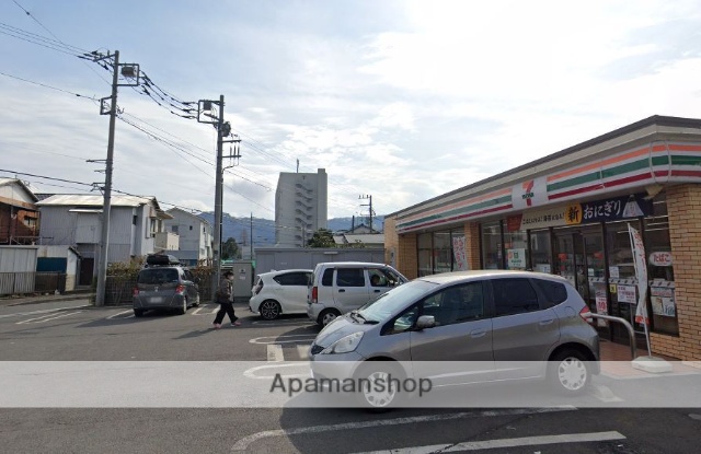 コンビニ　セブンイレブン（コンビニ）まで1685m