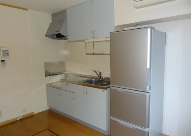 キッチン　冷蔵庫はついていません。