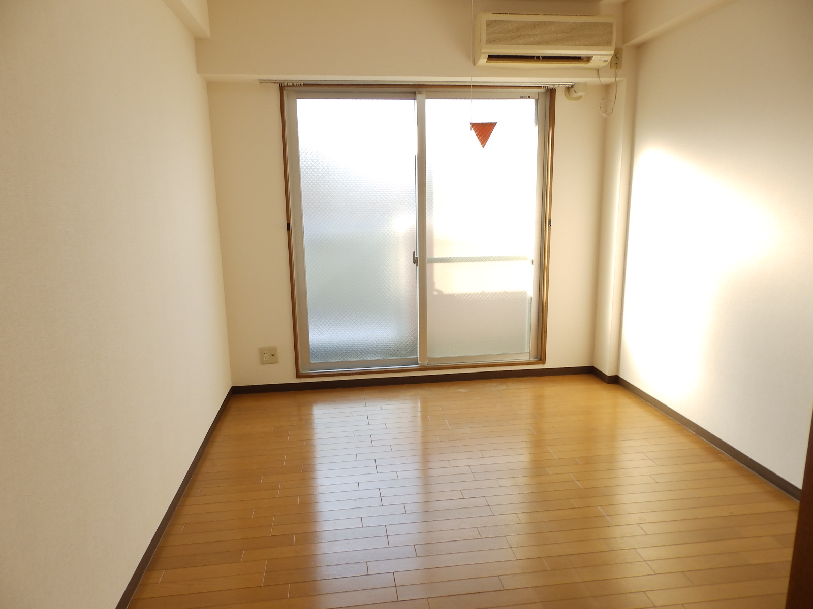 居室・リビング　フローリング