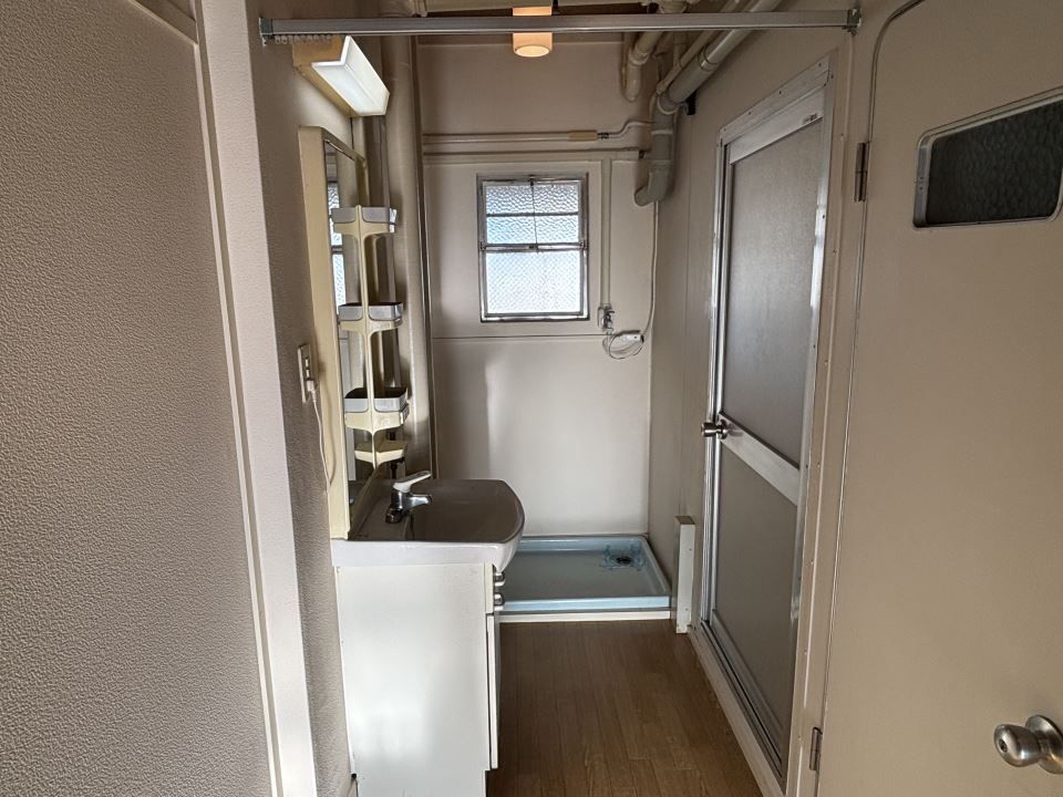 洗面設備　洗面台・洗濯機置場