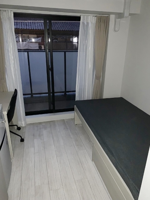 居室・リビング　別号室の実際の写真です