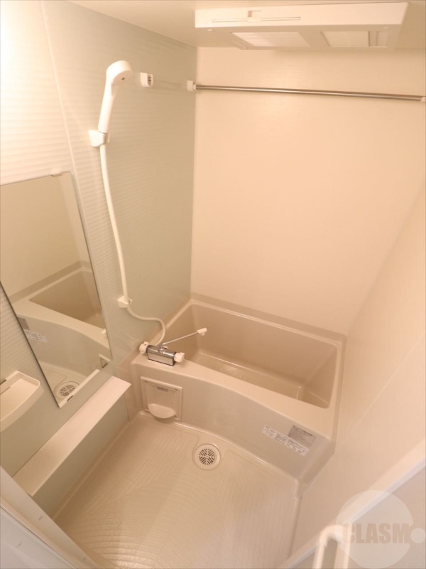 バス・シャワールーム　浴室乾燥機能付き