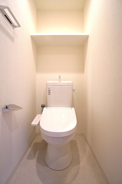 トイレ　※写真は同タイプ住戸です。