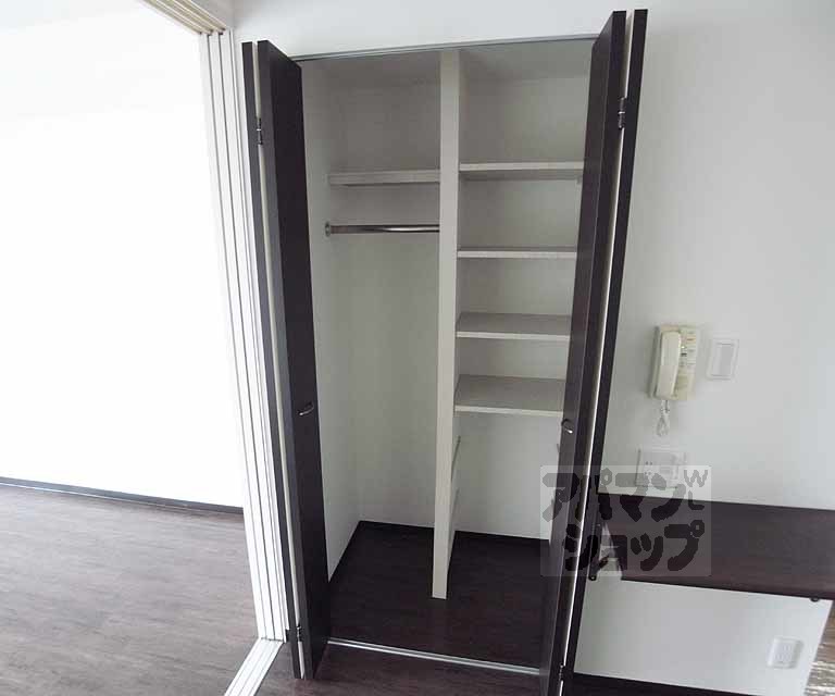 収納　ダイニング側収納です。