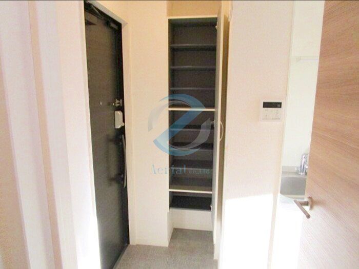 玄関　玄関収納