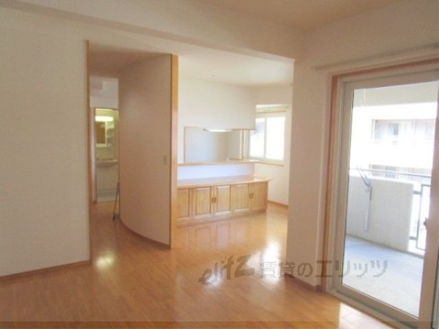 居室・リビング　リビング