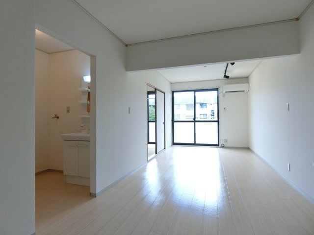 居室・リビング　イメージ105号室の写真