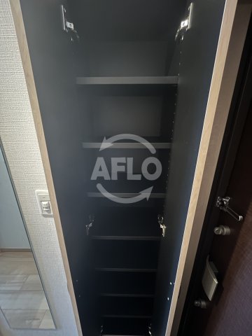 収納　レオングラン新大阪レジデンス　シューズボックス