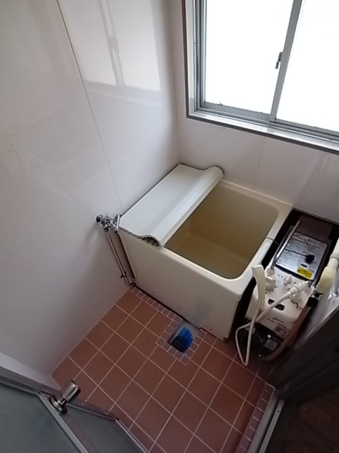 バス・シャワールーム　お風呂・トイレ別のセパレートはいいですね。