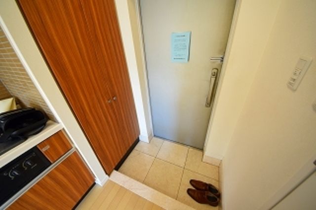 玄関　★収納たっぷりの玄関です★