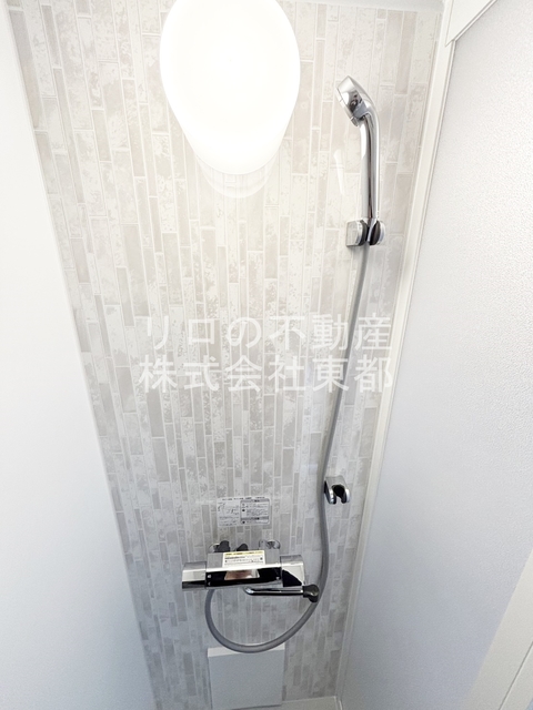 バス・シャワールーム　お掃除がしやすい３点ユニットバスです☆