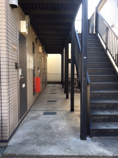 ロビー　１階入口