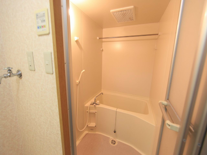 バス・シャワールーム　バスルーム　浴室暖房乾燥機付き