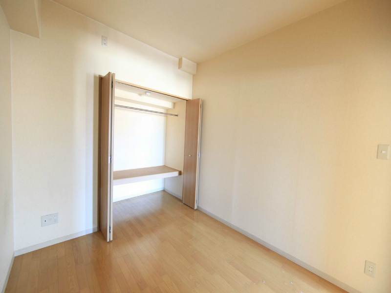 その他部屋・スペース　洋室6.1帖　クローゼット付（収納充実してます）