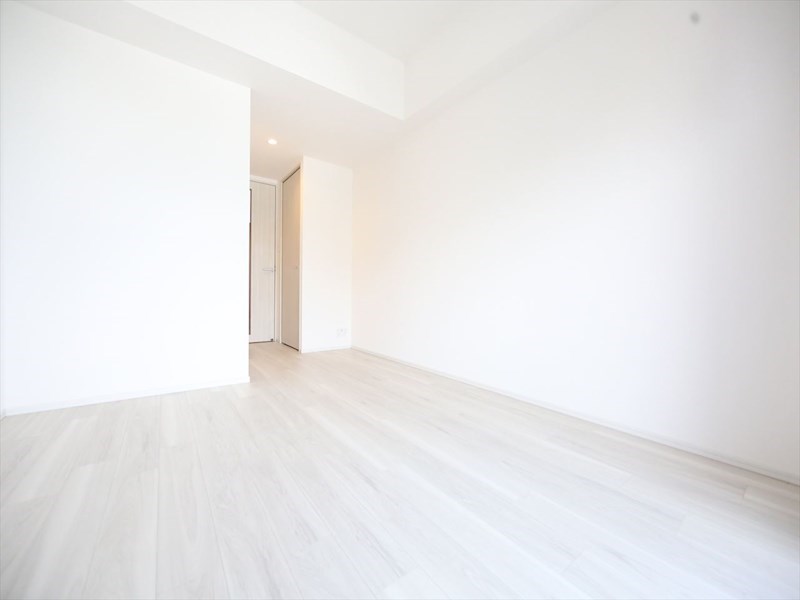 居室・リビング　洋室8.3帖　クローゼット付（収納充実してます）